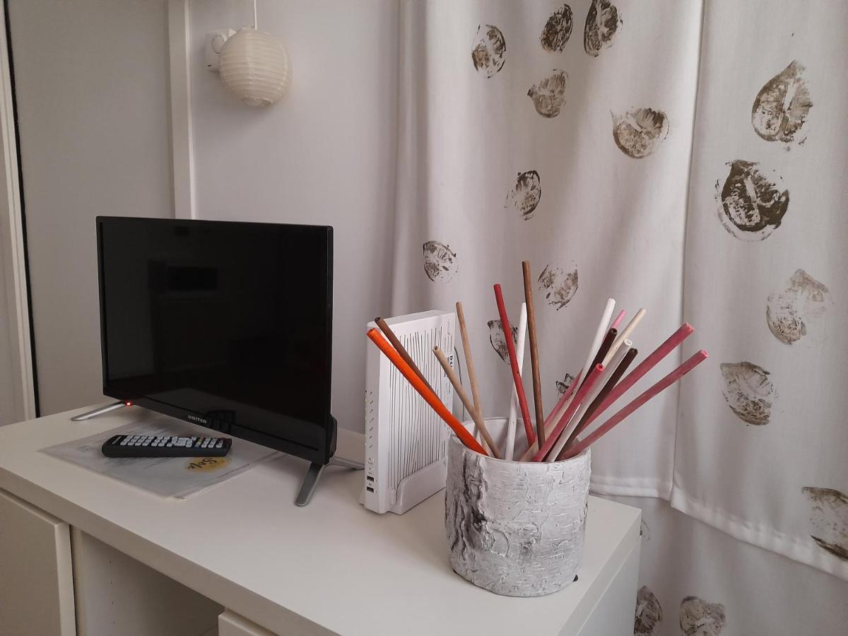 A Casa Di Sole Apartment Арезе Екстериор снимка