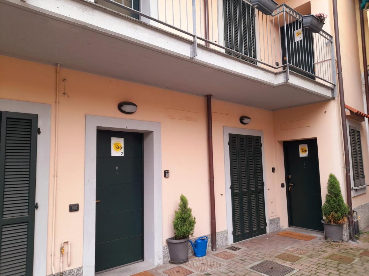 A Casa Di Sole Apartment Арезе Екстериор снимка