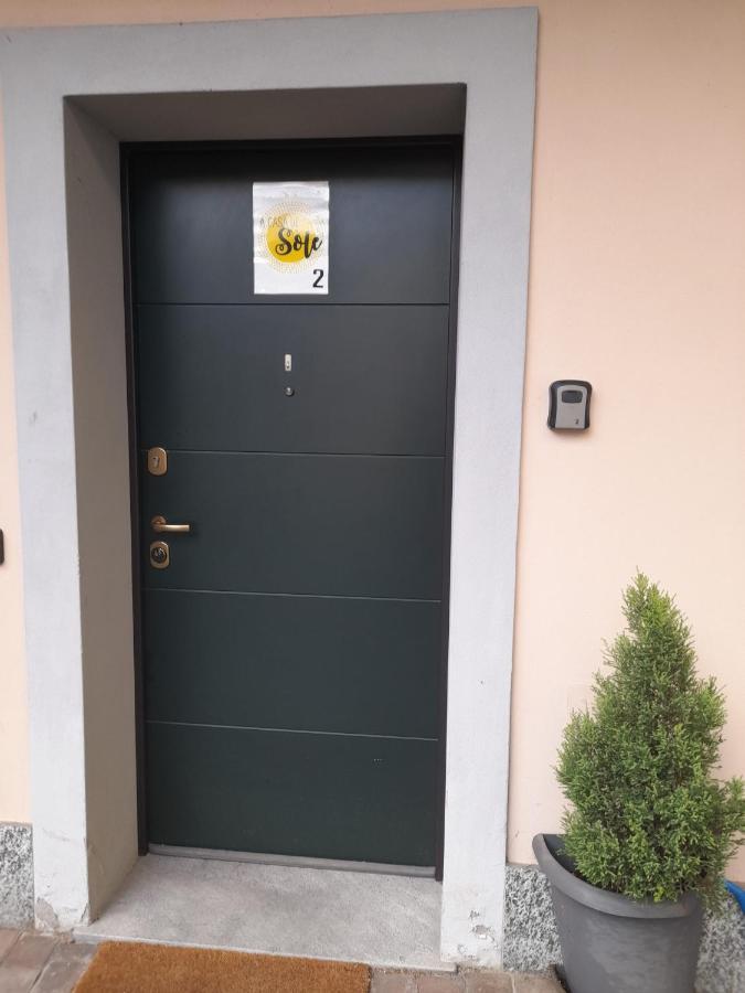 A Casa Di Sole Apartment Арезе Екстериор снимка
