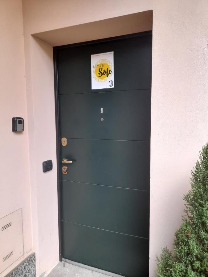 A Casa Di Sole Apartment Арезе Екстериор снимка