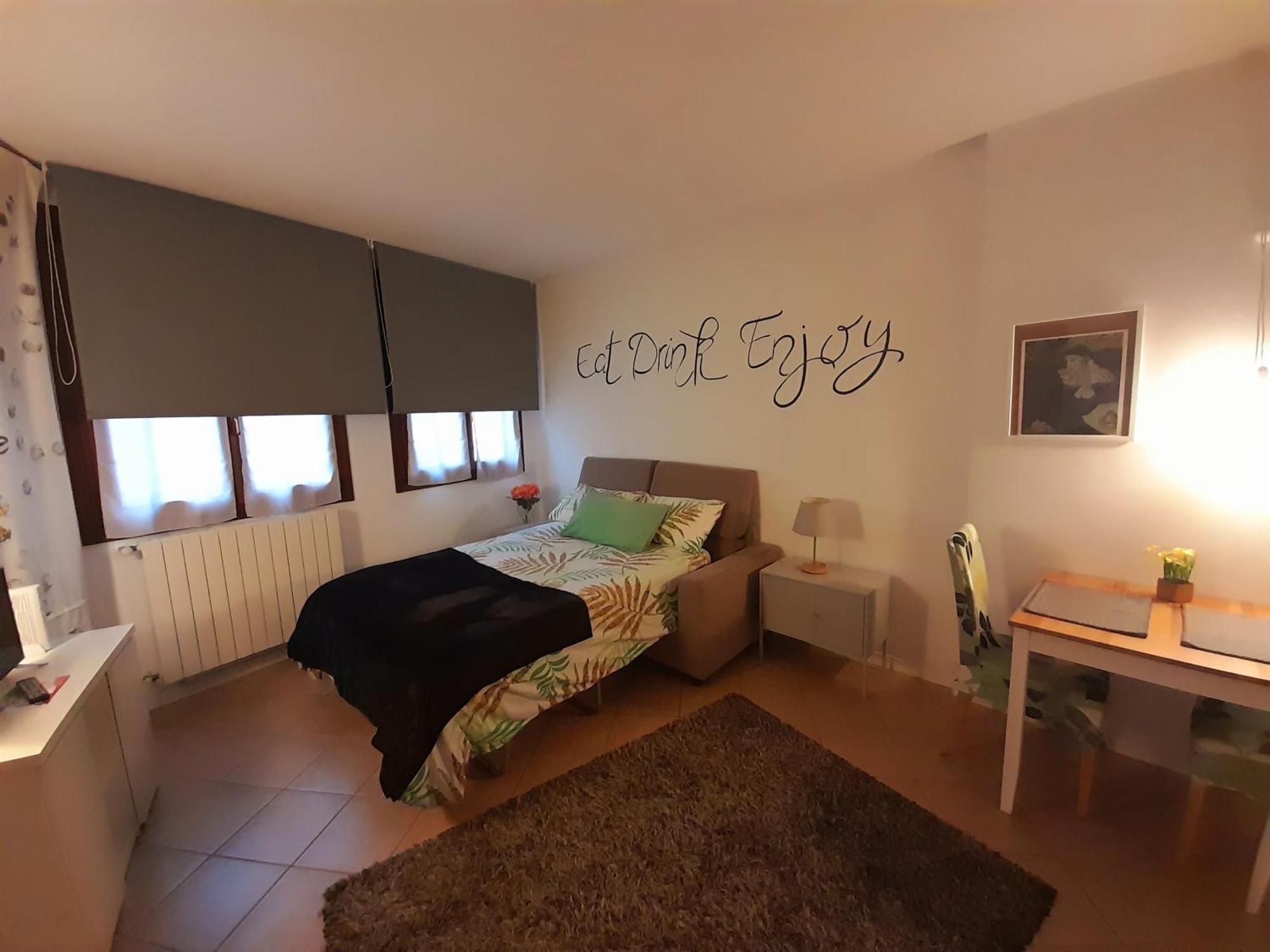 A Casa Di Sole Apartment Арезе Екстериор снимка