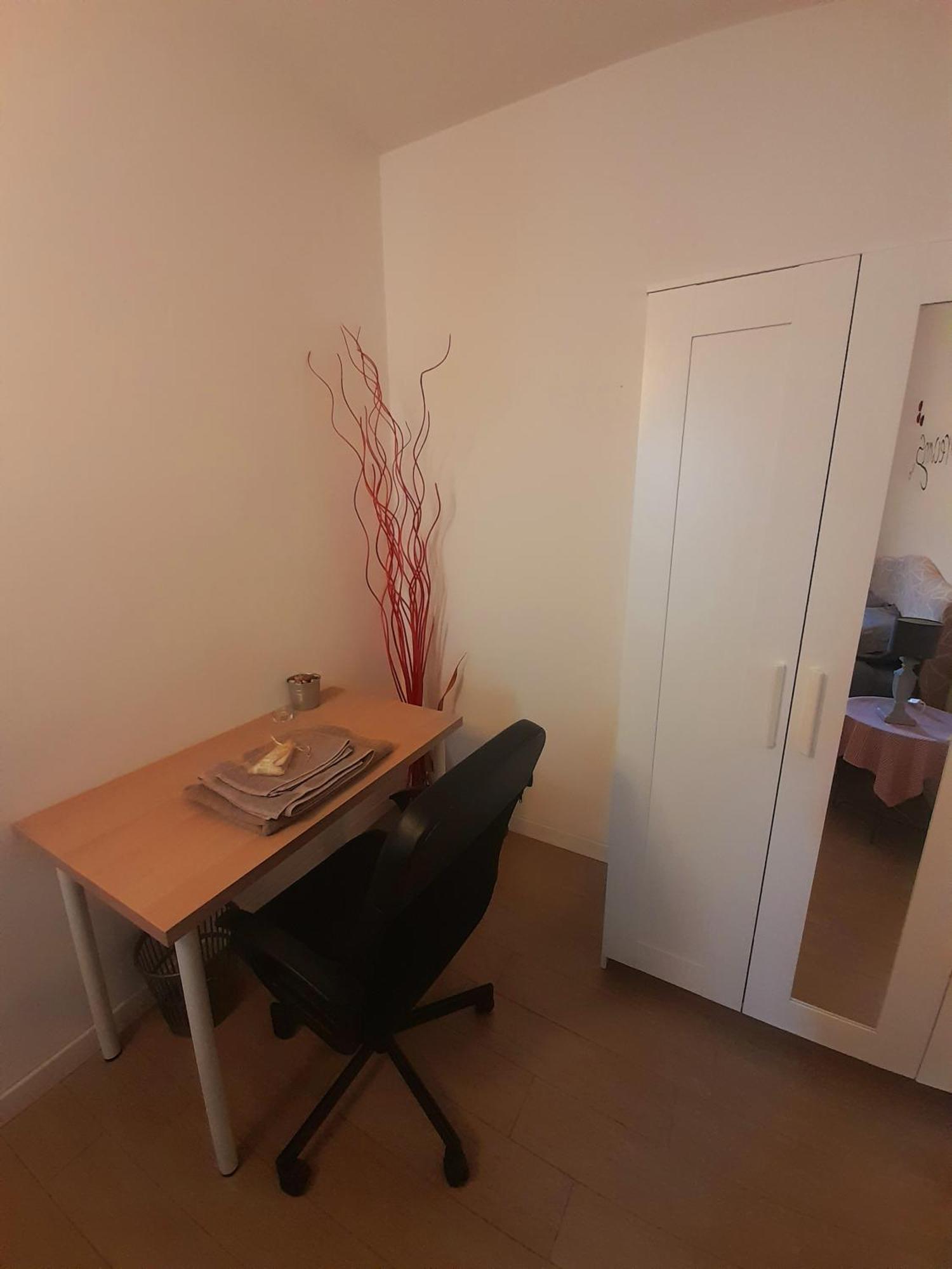 A Casa Di Sole Apartment Арезе Стая снимка