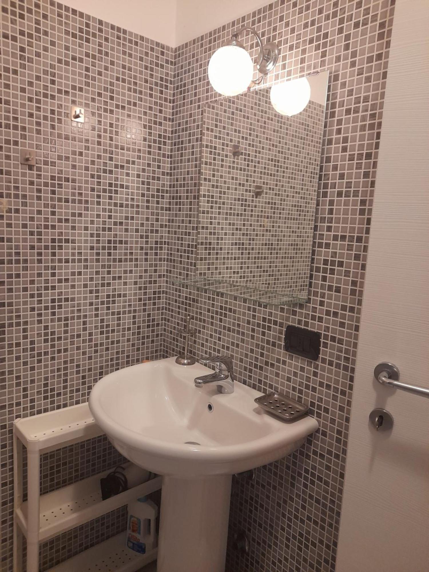 A Casa Di Sole Apartment Арезе Стая снимка